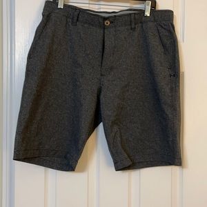Men’s under Armour golf shorts